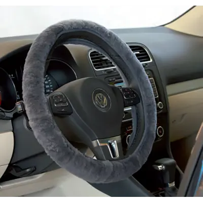 Rattrekk i svart pels