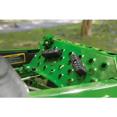 Plentraktor Z950R med klippeaggregat, bilde 8