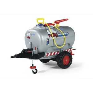 Gjødselvogn med pumpe for tråtraktor