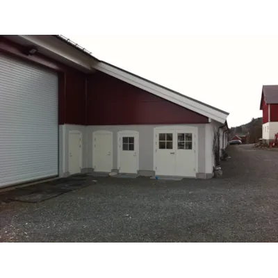 Utvendig fjøsdør 1-fløyet sporfrest, bilde 2