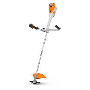 Batteridrevet gresstrimmer/ryddesag FSA 135