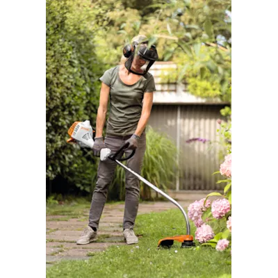 Bensindrevet gresstrimmer FS 38, bilde 2