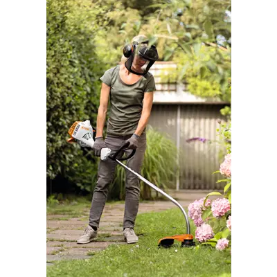 Bensindrevet gresstrimmer FS 38, bilde 2