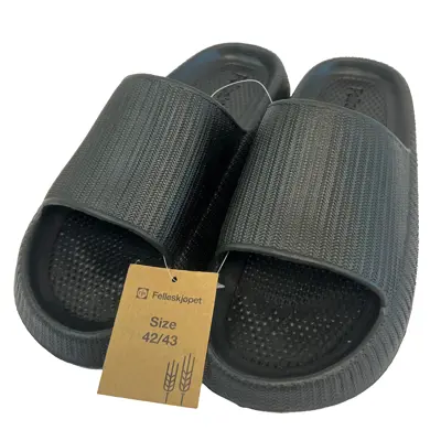 Slippers svart