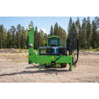 Vedmaskin med transportbånd