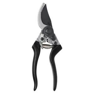 Beskjæringssaks med sideskjær