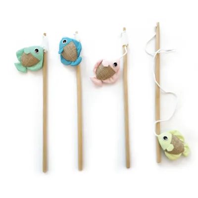 Katteleke fisk på pinne