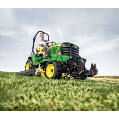 Plentraktor X948 med klippeaggregat, bilde 6