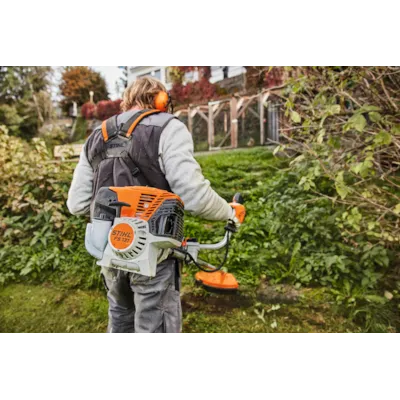 Bensindrevet gresstrimmer/ryddesag FS 131, bilde 2